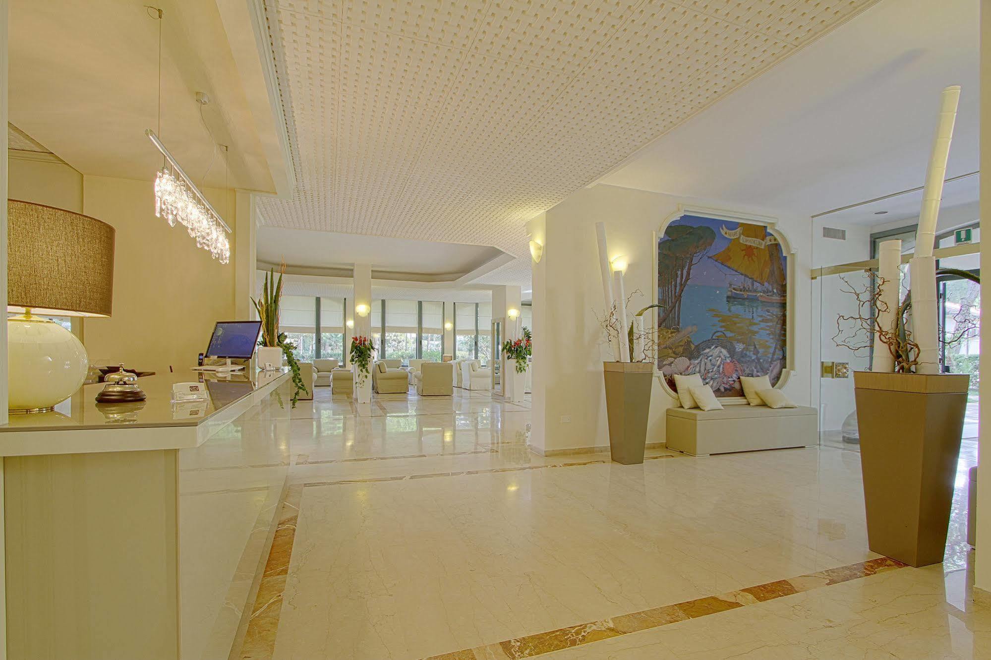 Hotel Michelangelo Milano Marittima Exterior foto